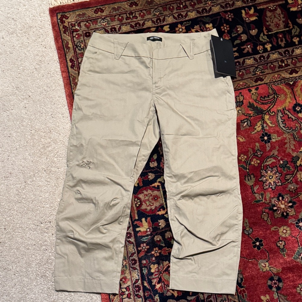 Arc'teryx Khaki Chinos crop for women